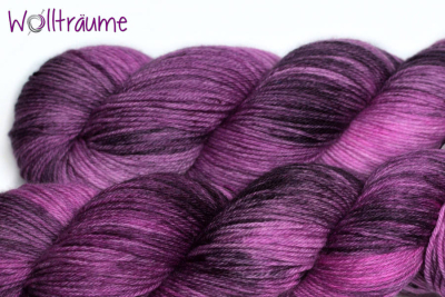 Molly High Twist Lienchen, handgefärbte Wolle von wollträume